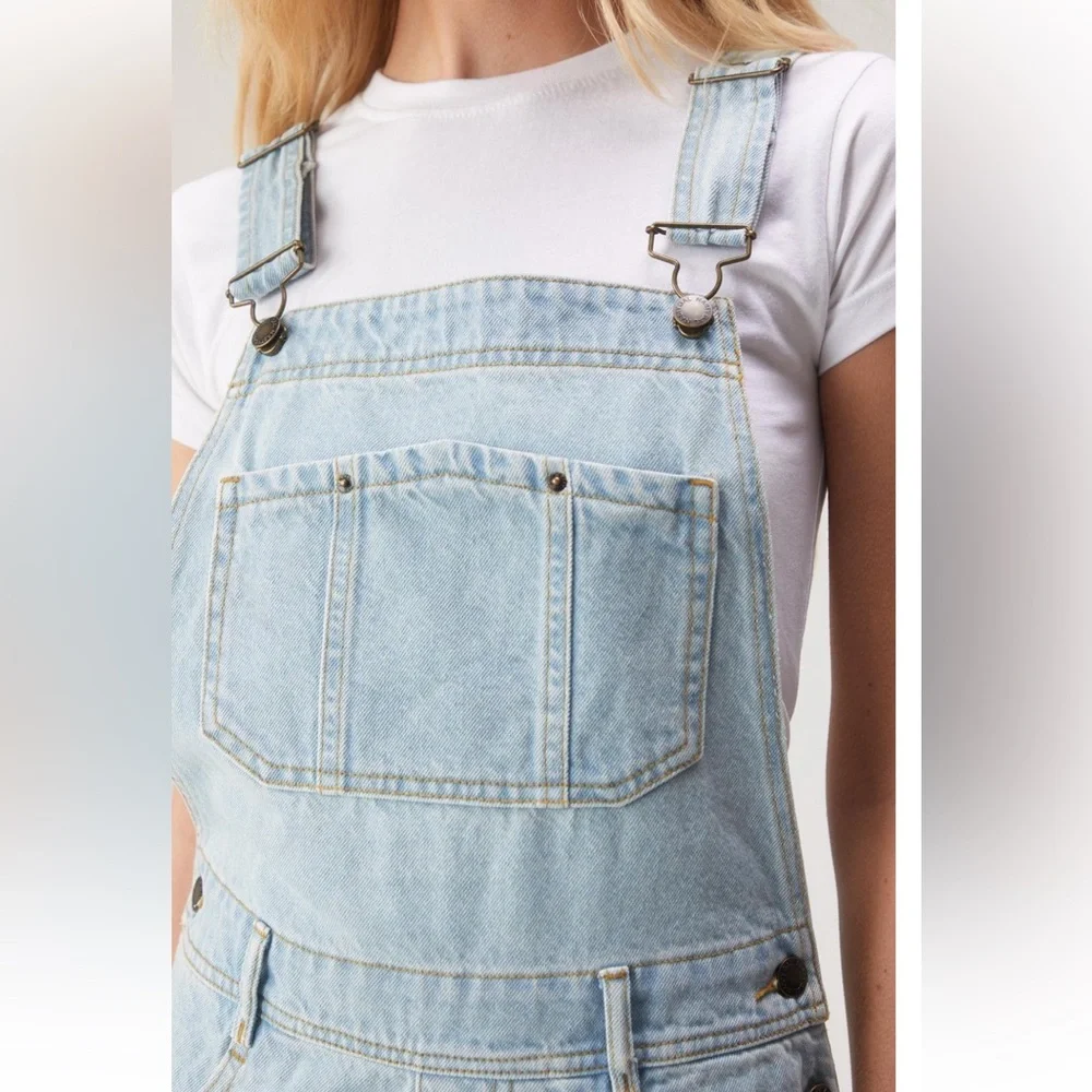 NWT NASTY GAL- The Denim Short Dungarees - Picture 3 of 4